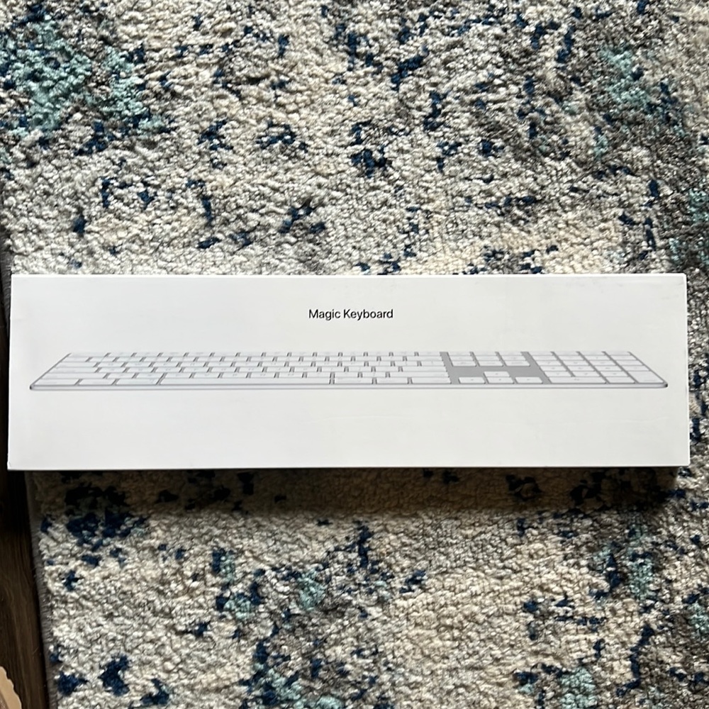APPLE Magic Keyboard